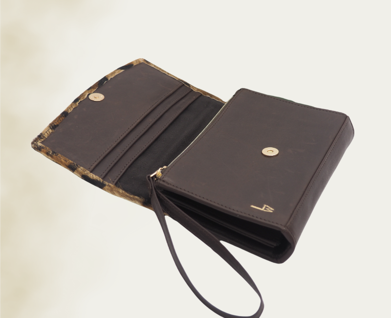 Pochette compagnon léopard Lisa