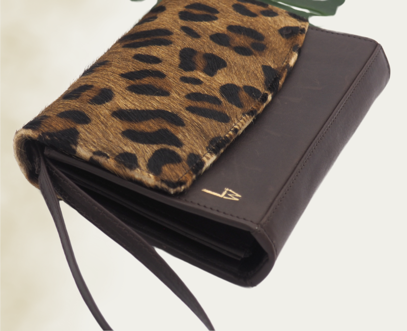 Pochette compagnon léopard Lisa