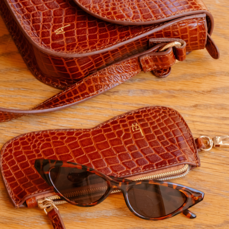 ÉTUI À LUNETTES CROCO SOSO